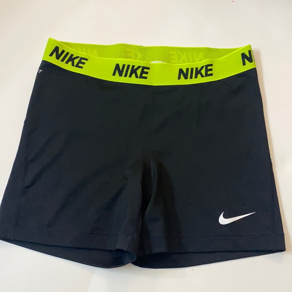 Nike shorts great fit